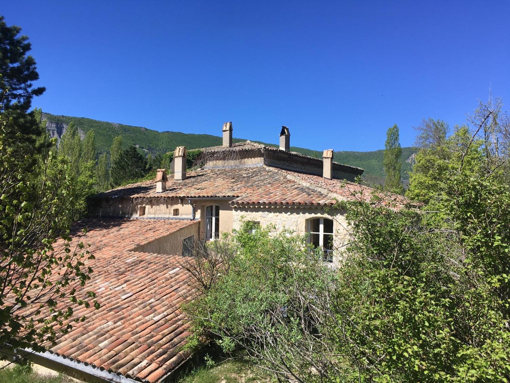 Le Moulin De La Viorne, Gite Avec Piscine Au Coeur De La Nature En Haute-Provence Les Omergues Экстерьер фото