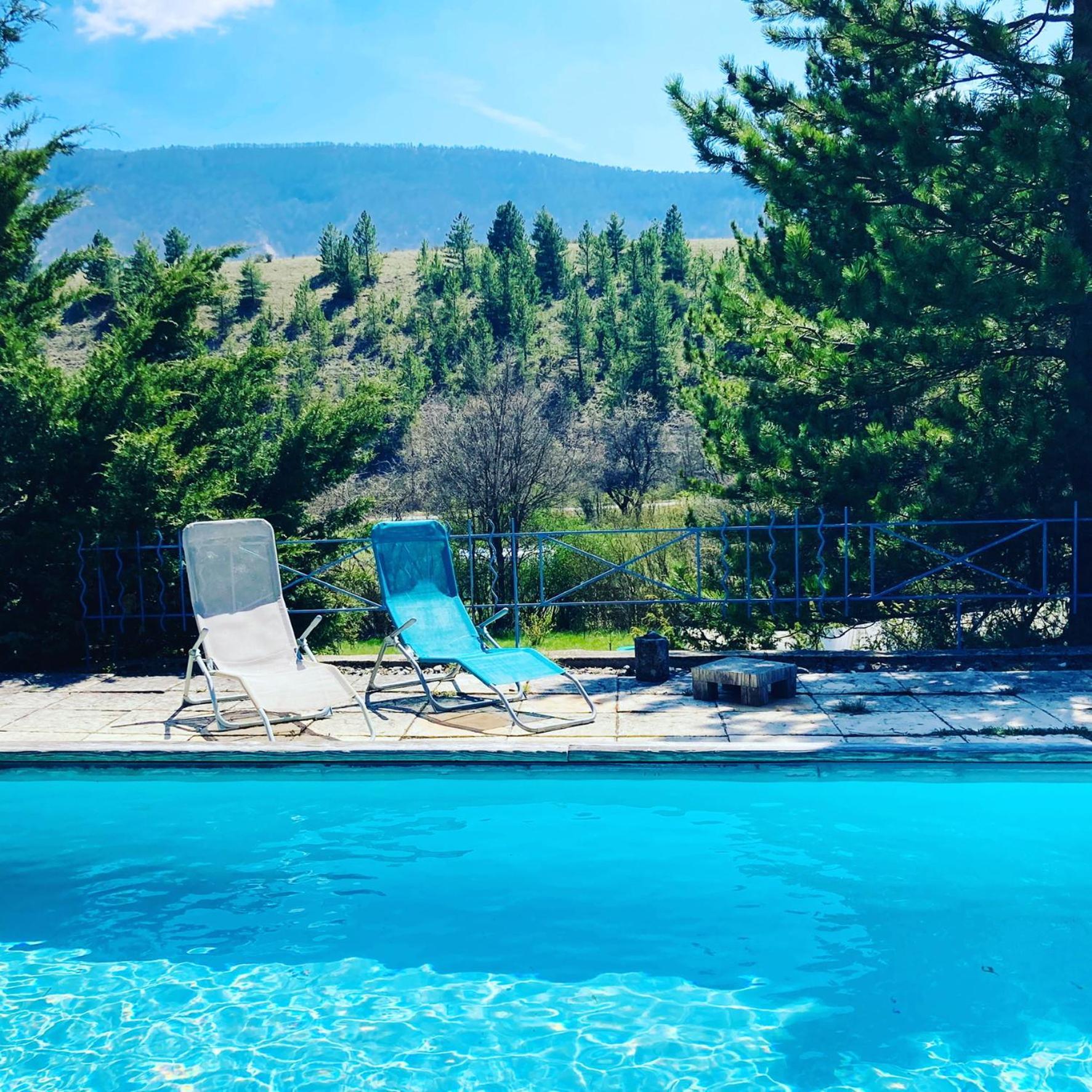 Le Moulin De La Viorne, Gite Avec Piscine Au Coeur De La Nature En Haute-Provence Les Omergues Экстерьер фото