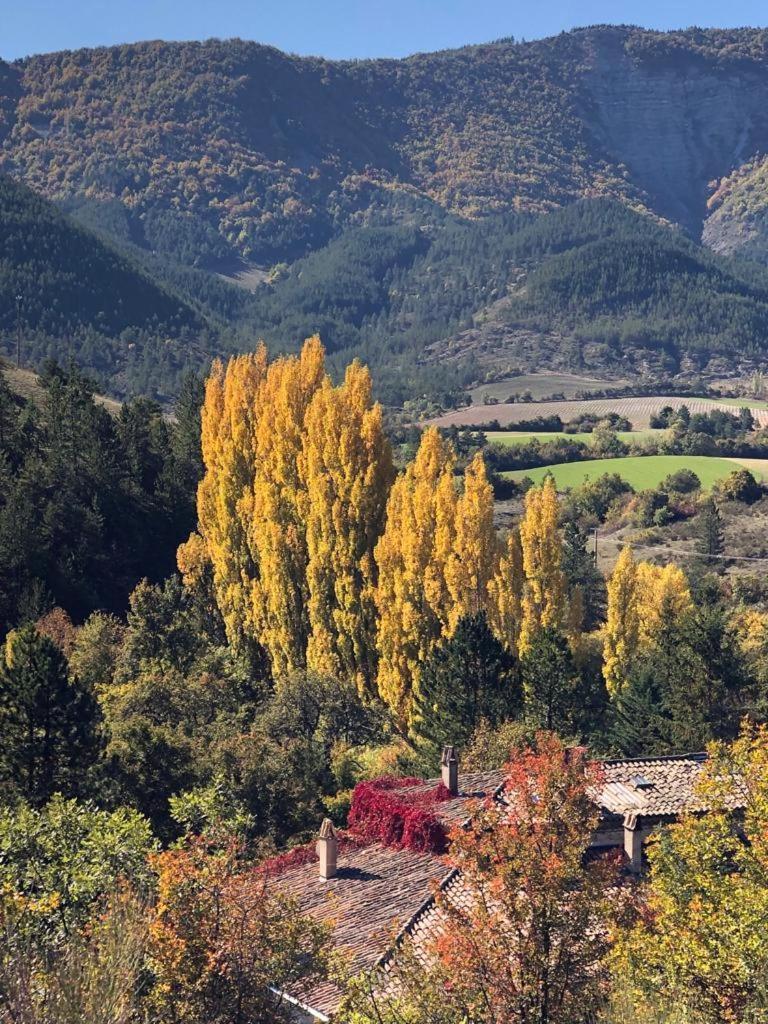 Le Moulin De La Viorne, Gite Avec Piscine Au Coeur De La Nature En Haute-Provence Les Omergues Экстерьер фото